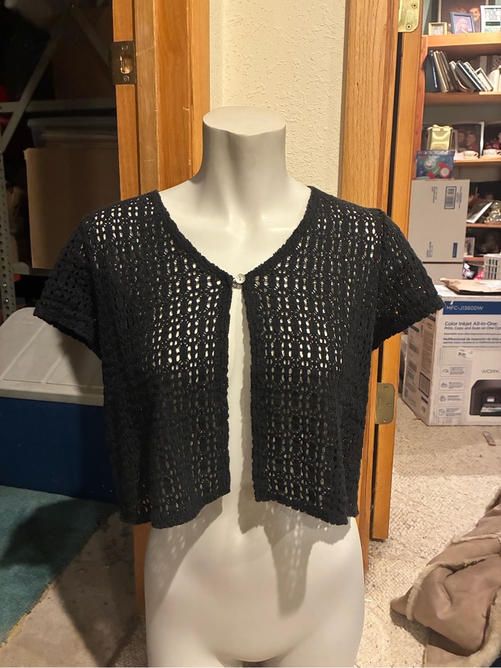 Black Open-Knit Short Sleeve Shrug size Small